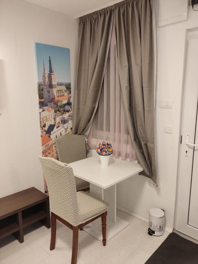 Room Marija ซาเกร็บ ภายนอก รูปภาพ
